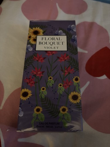 Floral bouquet violet eau - bouquet,