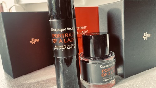 Portrait lady perfume - portrait,