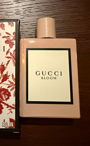 Gucci bloom perfume bottle - gucci,